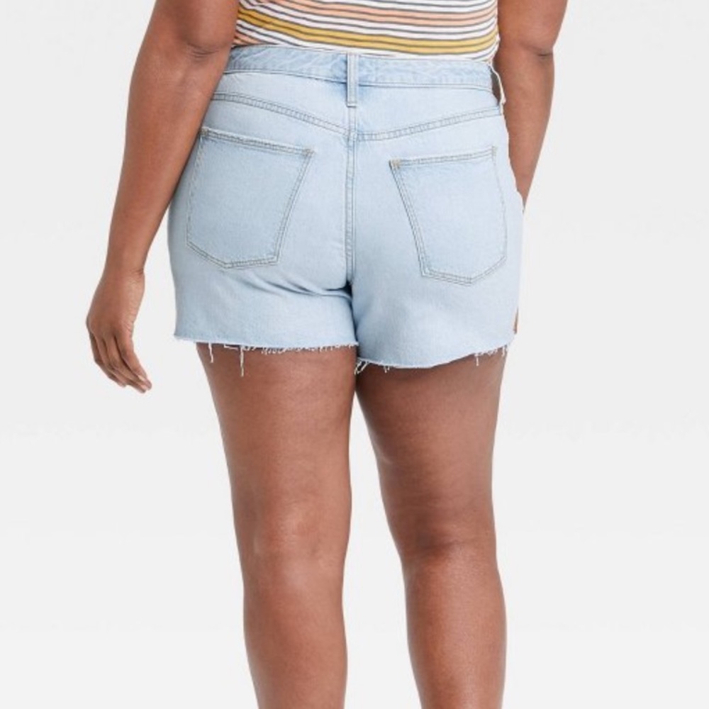 Universal Thread Jean Shorts - Picture 2 of 3